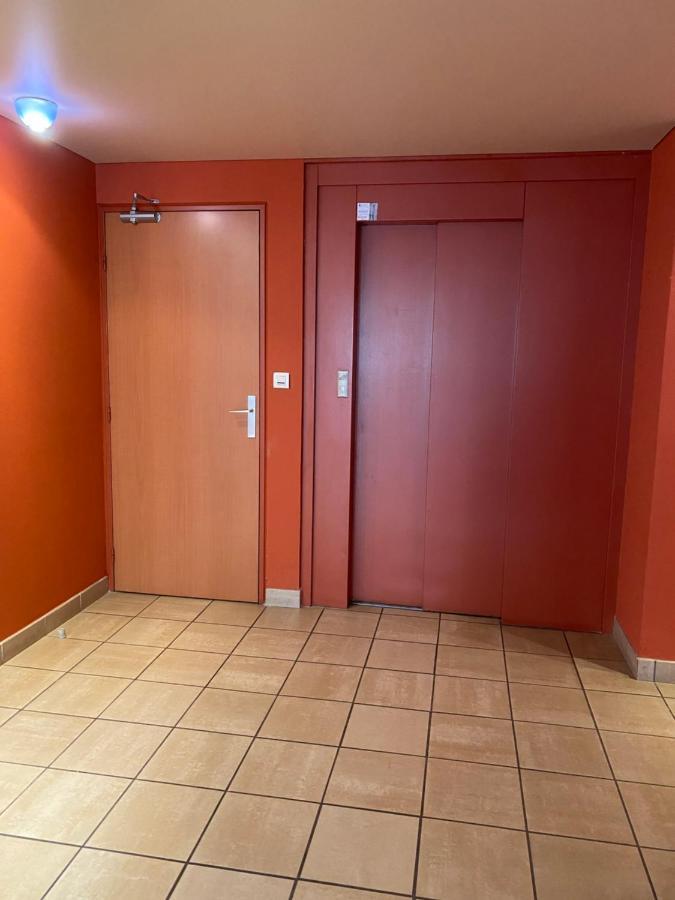 Parking Prive Gratuit, Balcon, 2 Chambres Clermont-Ferrand Exteriér fotografie