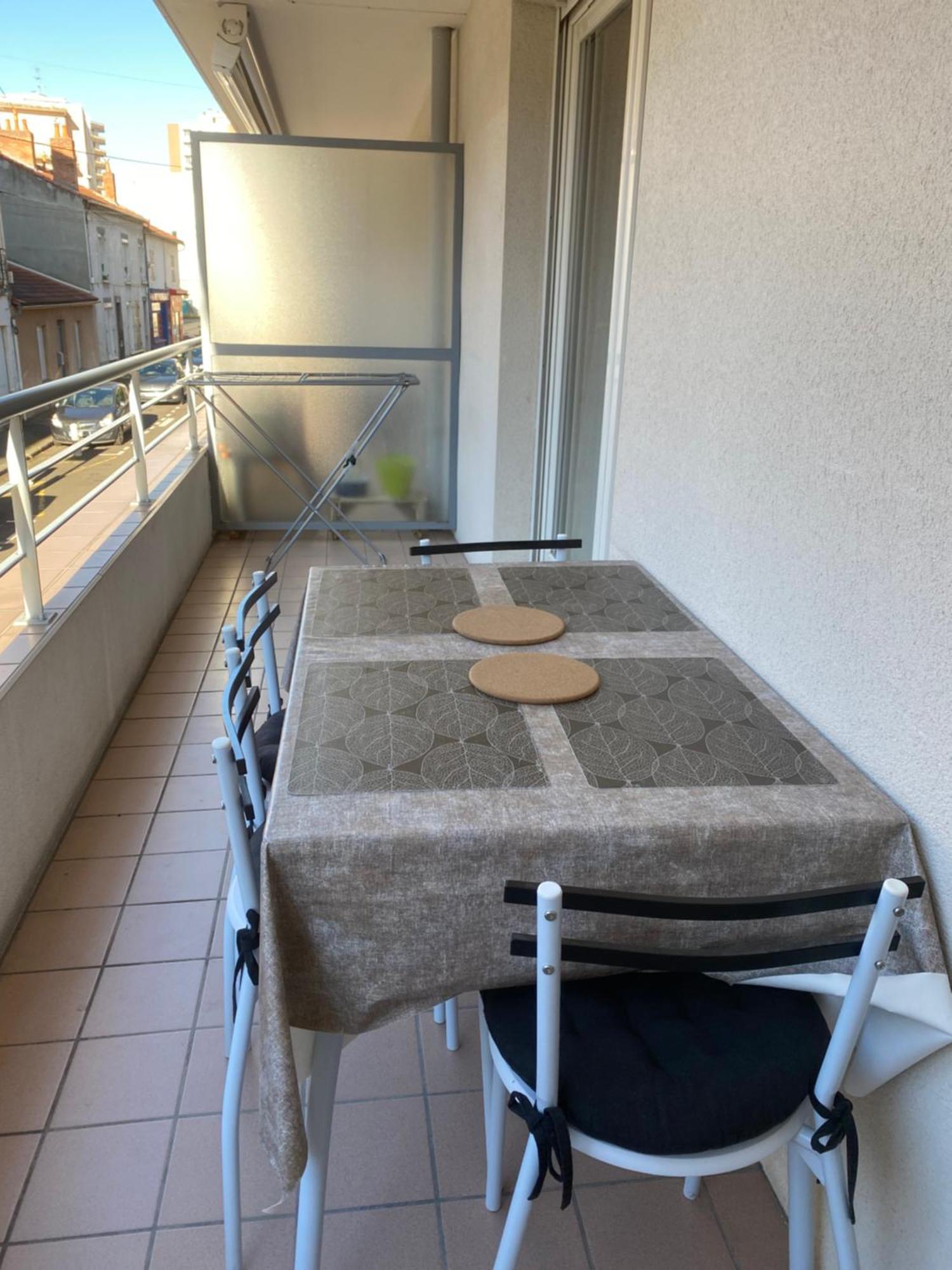 Parking Prive Gratuit, Balcon, 2 Chambres Clermont-Ferrand Exteriér fotografie